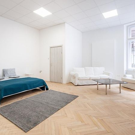 Hg Apartments Budapest Luaran gambar