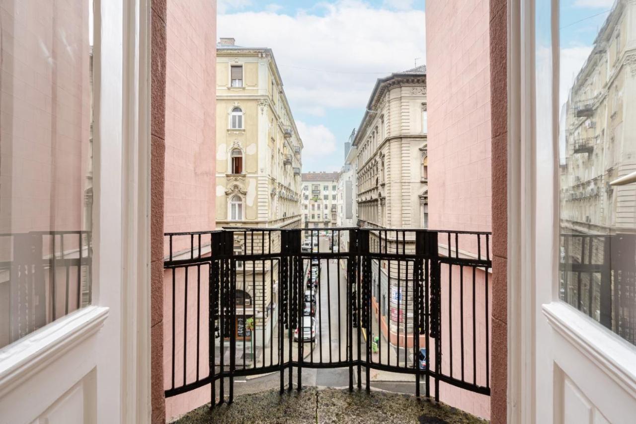 Hg Apartments Budapest Luaran gambar