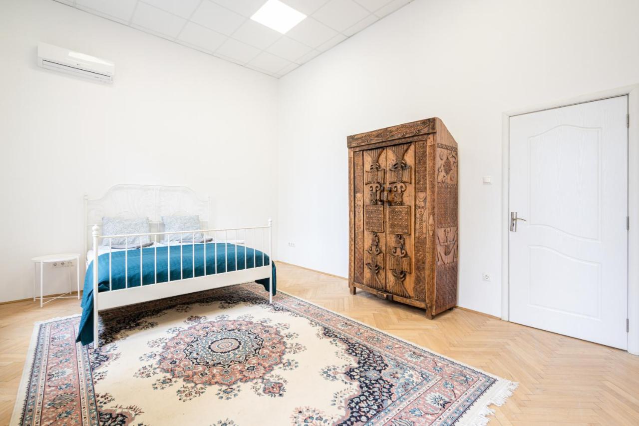 Hg Apartments Budapest Luaran gambar
